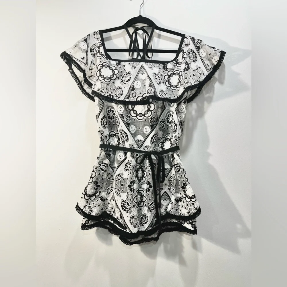 ALEXIS White Guipre Floral Lace Black Ribbon Flutter Off The Shoulder Romper M - Picture 6 of 13